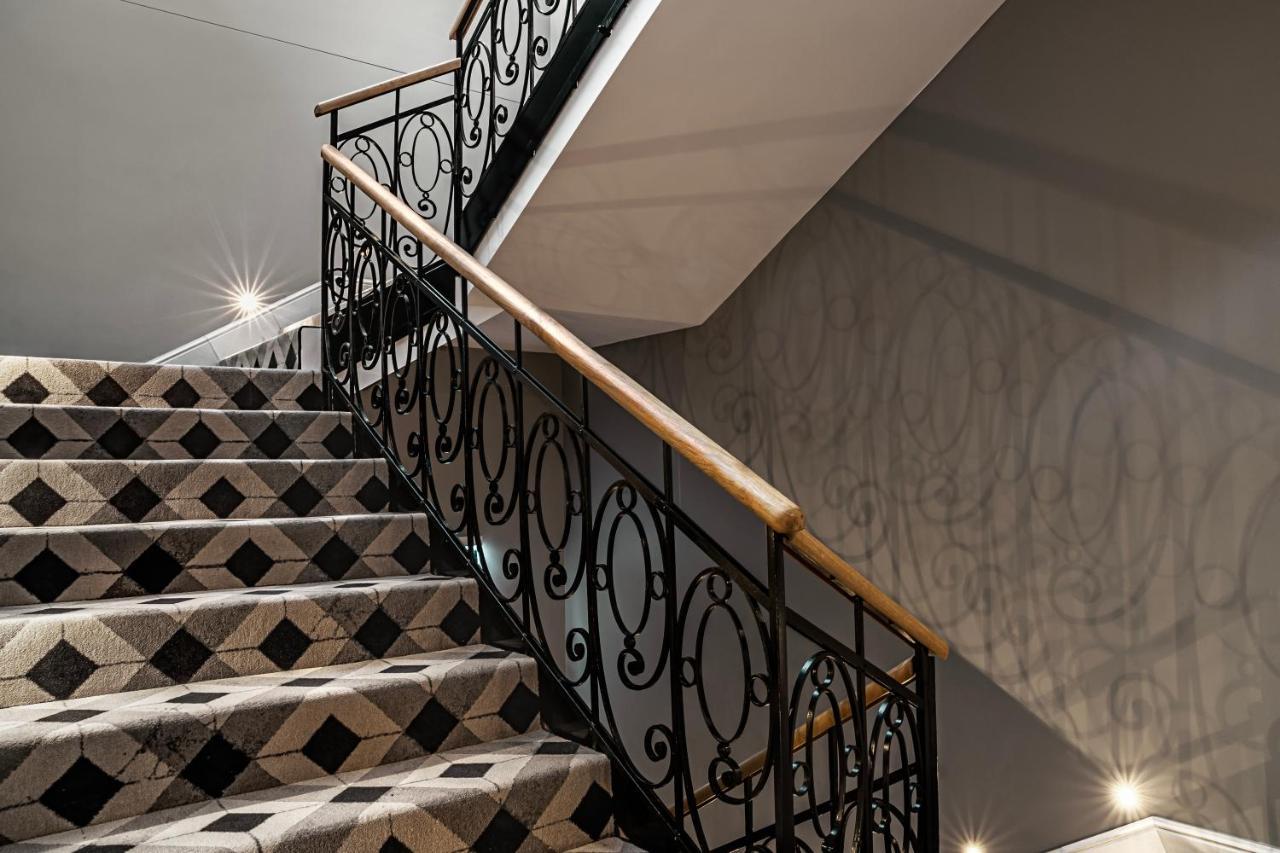 Palatinus Boutique Hotel เปตช์ ภายนอก รูปภาพ