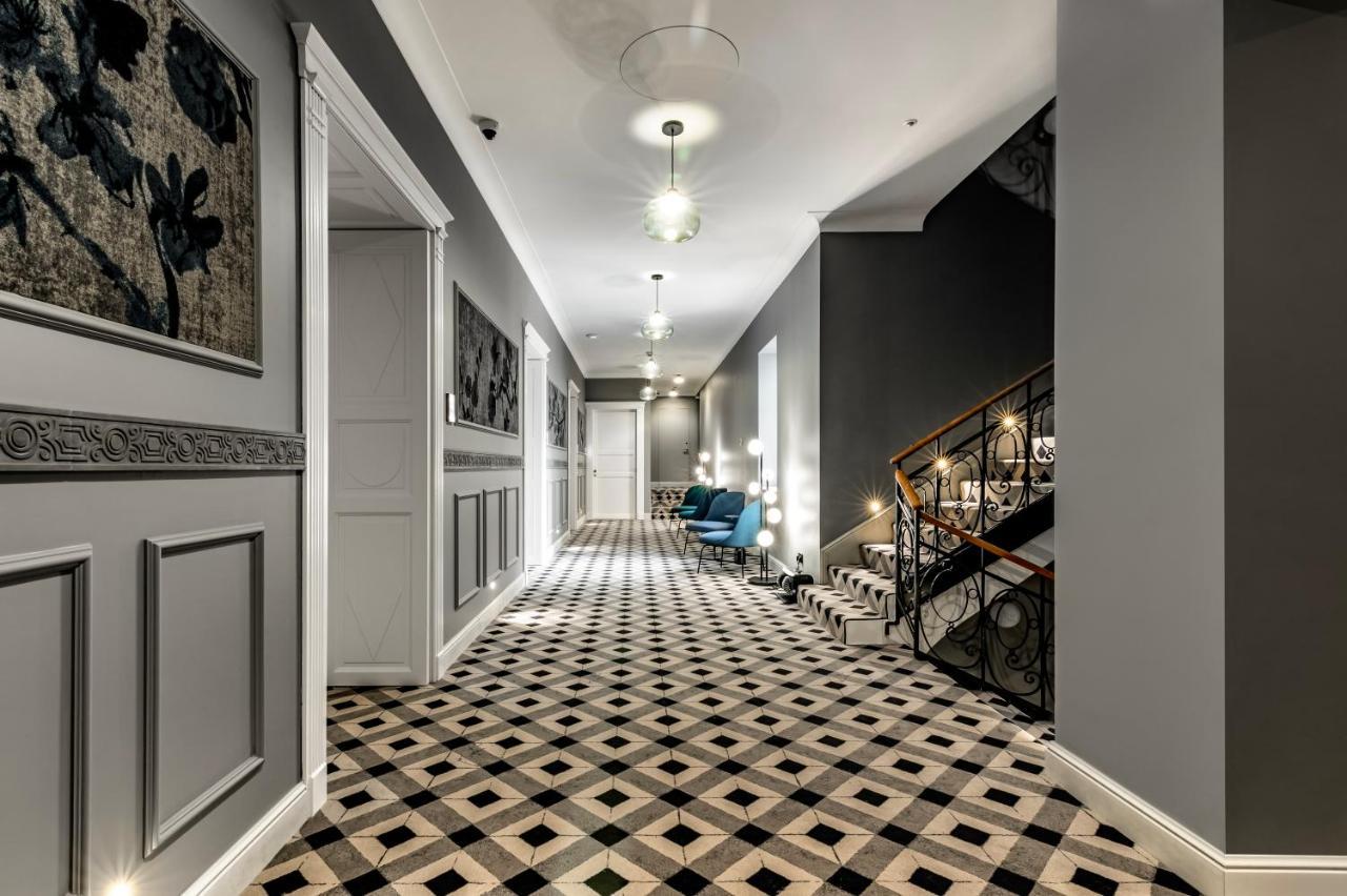 Palatinus Boutique Hotel เปตช์ ภายนอก รูปภาพ