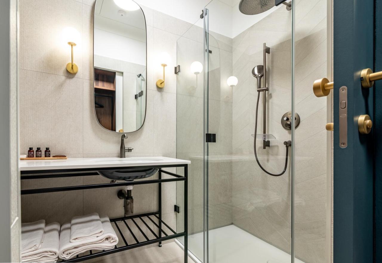 Palatinus Boutique Hotel เปตช์ ภายนอก รูปภาพ