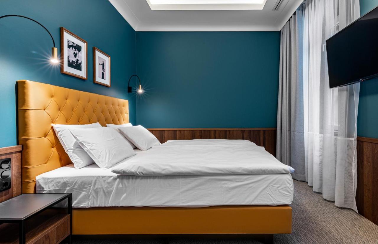 Palatinus Boutique Hotel เปตช์ ภายนอก รูปภาพ